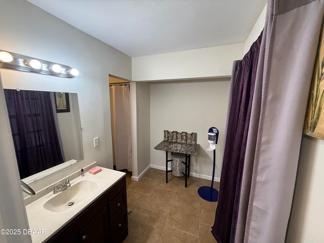 216 Glenview Blvd Apt 102, Daytona Beach, FL 32118