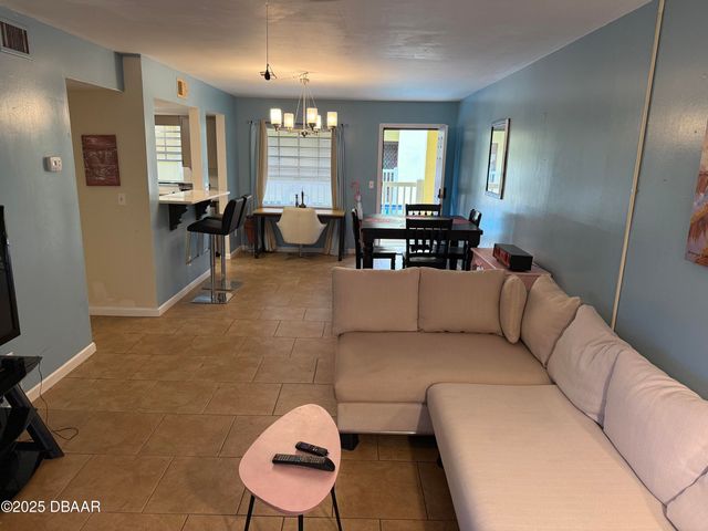 216 Glenview Blvd Apt 102, Daytona Beach, FL 32118