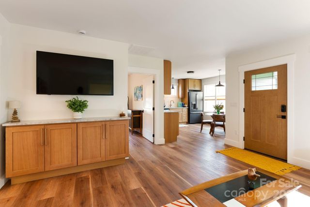 58 Balm Grove Avenue, Asheville, NC 28806