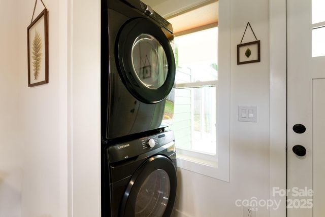 58 Balm Grove Avenue, Asheville, NC 28806