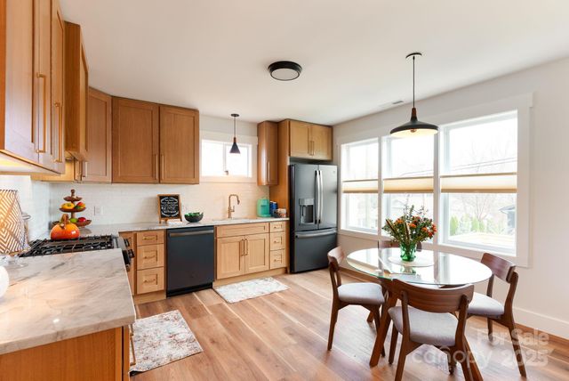 58 Balm Grove Avenue, Asheville, NC 28806