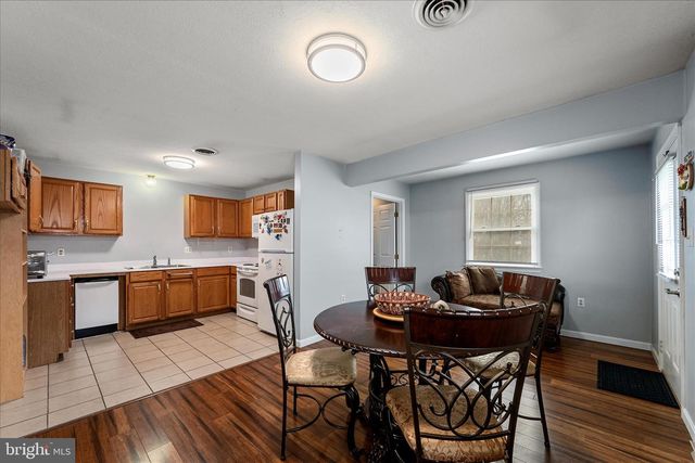 320 BEAUREGARD BLVD, Charles Town, WV 25414