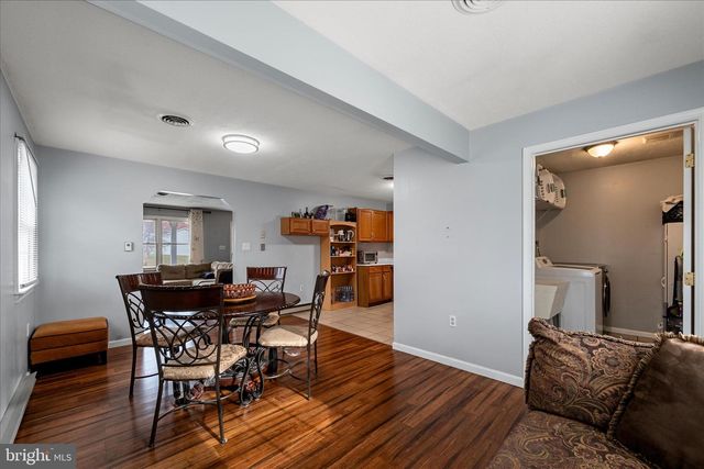 320 BEAUREGARD BLVD, Charles Town, WV 25414