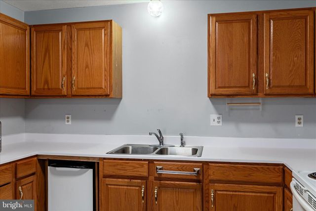 320 BEAUREGARD BLVD, Charles Town, WV 25414