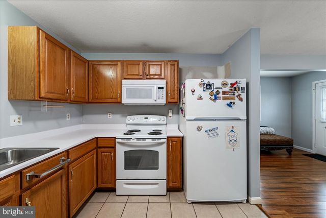 320 BEAUREGARD BLVD, Charles Town, WV 25414