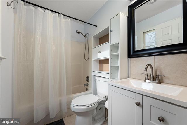 320 BEAUREGARD BLVD, Charles Town, WV 25414