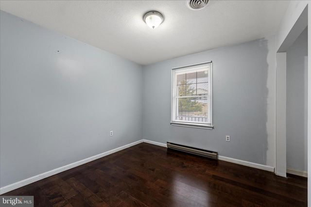 320 BEAUREGARD BLVD, Charles Town, WV 25414