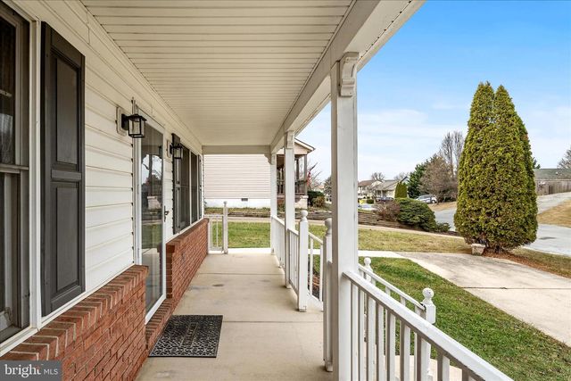 320 BEAUREGARD BLVD, Charles Town, WV 25414