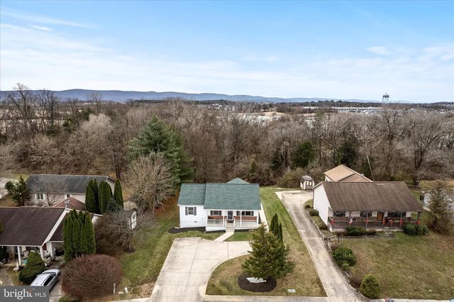 320 BEAUREGARD BLVD, Charles Town, WV 25414