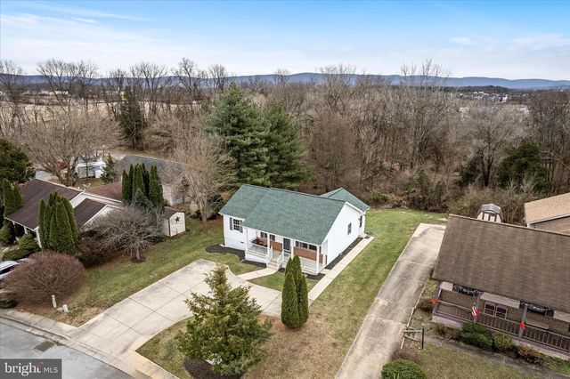 320 BEAUREGARD BLVD, Charles Town, WV 25414