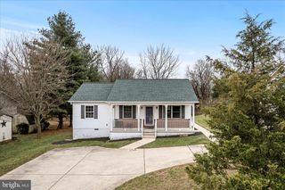 320 BEAUREGARD BLVD, Charles Town, WV 25414