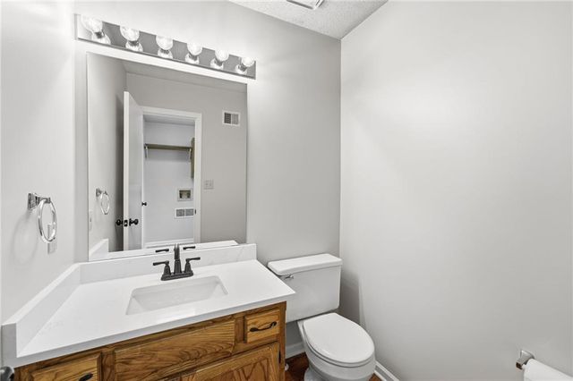 625 SE Shiloh Drive, Lee's Summit, MO 64063