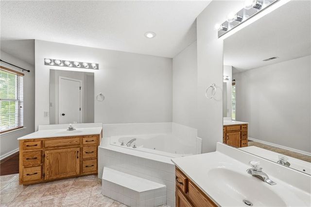 625 SE Shiloh Drive, Lee's Summit, MO 64063