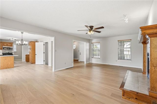 625 SE Shiloh Drive, Lee's Summit, MO 64063