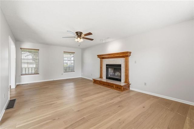 625 SE Shiloh Drive, Lee's Summit, MO 64063