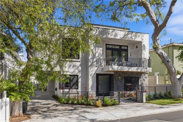 2005 Mathews A, Redondo Beach, CA 90278