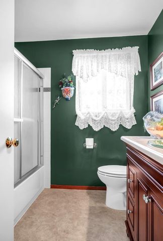 2836 Adirondack Way, Sacramento, CA 95827