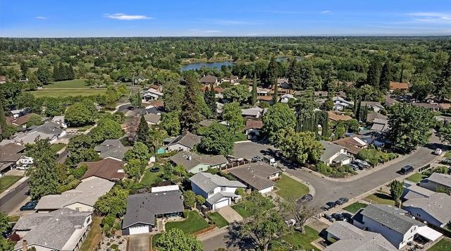 2836 Adirondack Way, Sacramento, CA 95827
