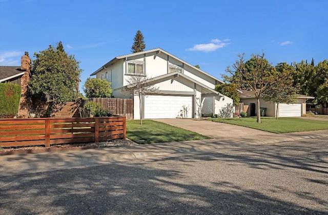 2836 Adirondack Way, Sacramento, CA 95827
