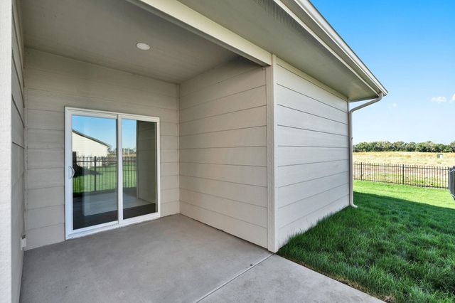 244 & 246 N Gowen St, Goddard, KS 67052