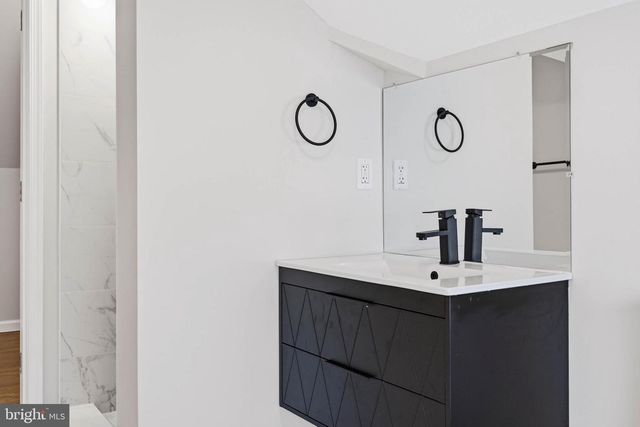 500 PARK AVE, Baltimore, MD 21204