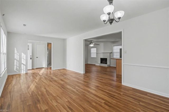 636 Village Green PW, Newport News, VA 23602