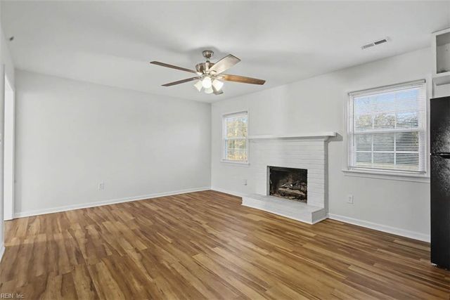 636 Village Green PW, Newport News, VA 23602