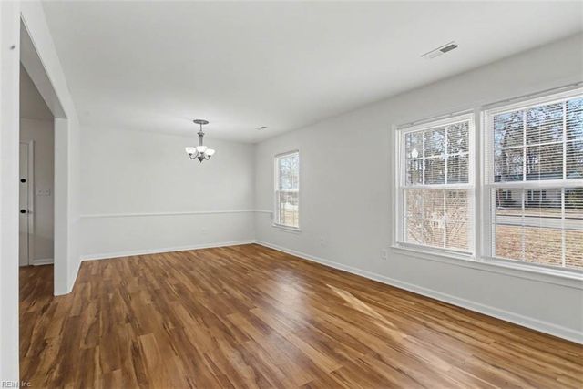 636 Village Green PW, Newport News, VA 23602