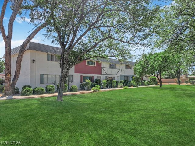 193 Greenbriar Townhouse Way, Las Vegas, NV 89121