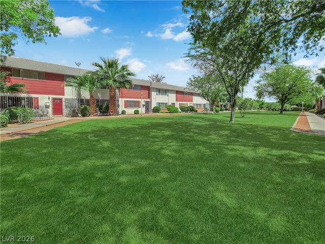 193 Greenbriar Townhouse Way, Las Vegas, NV 89121