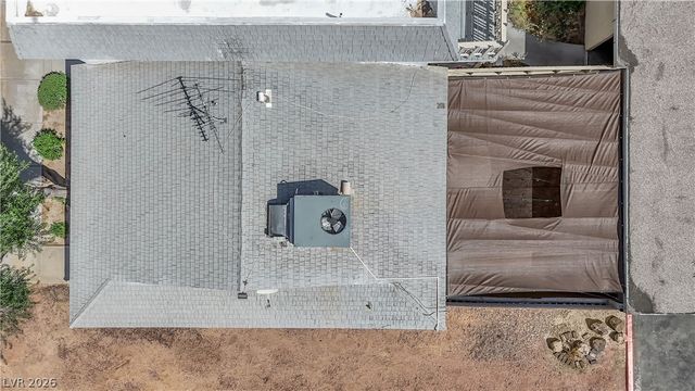 193 Greenbriar Townhouse Way, Las Vegas, NV 89121