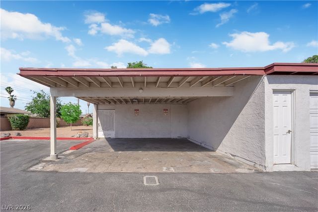 193 Greenbriar Townhouse Way, Las Vegas, NV 89121