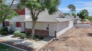 193 Greenbriar Townhouse Way, Las Vegas, NV 89121