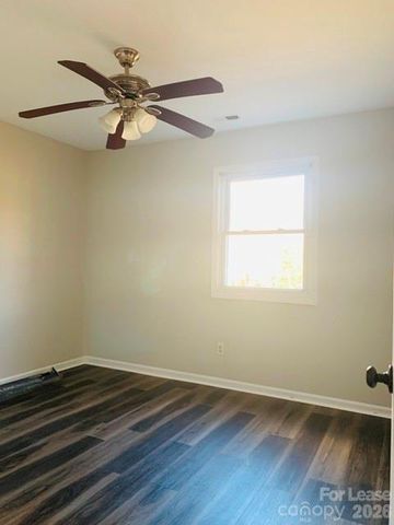 2601 Dion Avenue, Charlotte, NC 28212