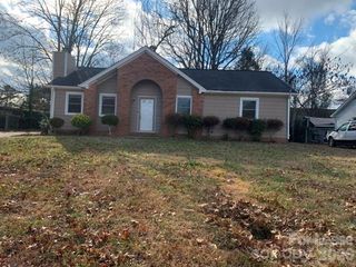 2601 Dion Avenue, Charlotte, NC 28212
