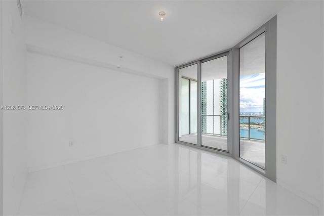 851 NE 1st Ave 4305, Miami, FL 33132
