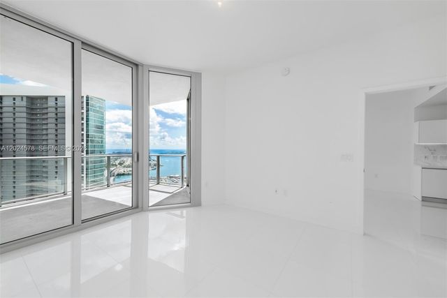 851 NE 1st Ave 4305, Miami, FL 33132