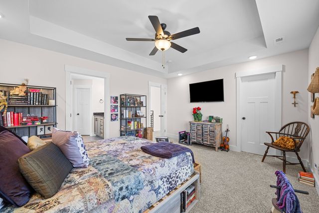 1525 Collins View Way, Clarksville, TN 37043