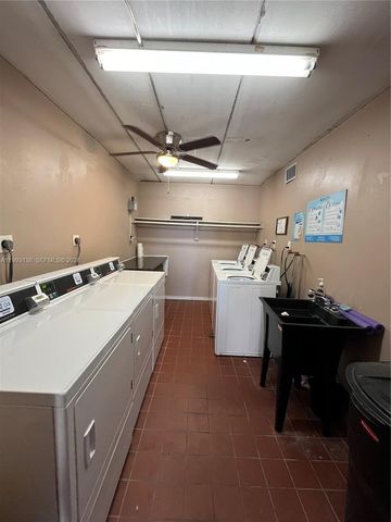 1100 SE 4th Ave 16, Deerfield Beach, FL 33441