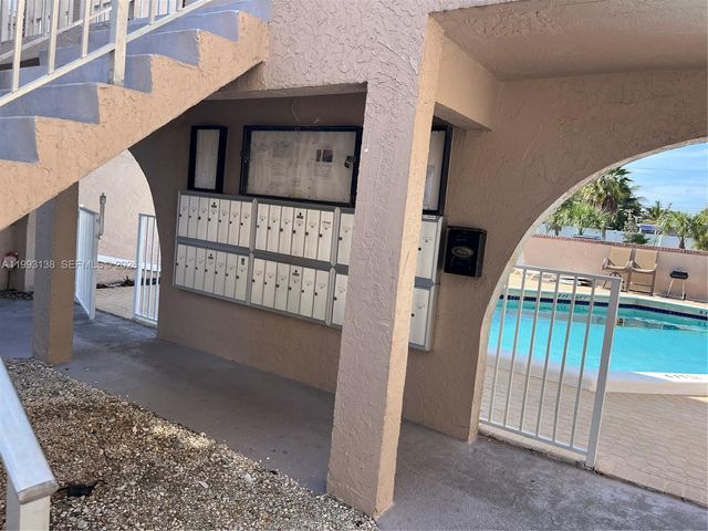 1100 SE 4th Ave 16, Deerfield Beach, FL 33441