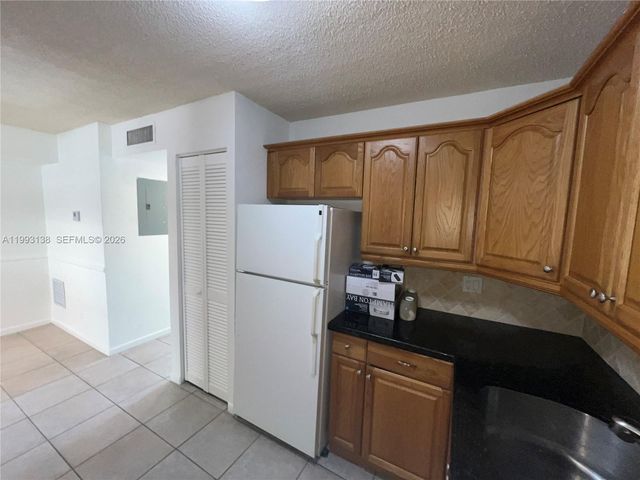 1100 SE 4th Ave 16, Deerfield Beach, FL 33441