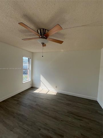 1100 SE 4th Ave 16, Deerfield Beach, FL 33441