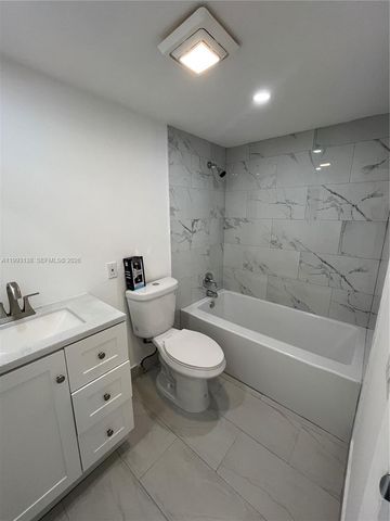 1100 SE 4th Ave 16, Deerfield Beach, FL 33441