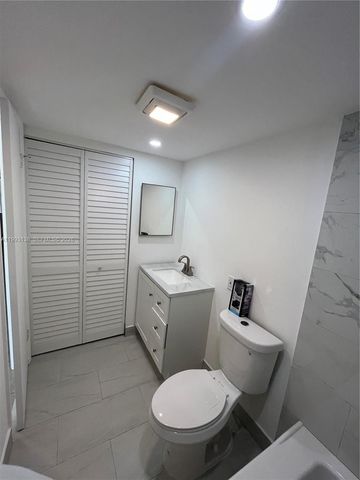 1100 SE 4th Ave 16, Deerfield Beach, FL 33441