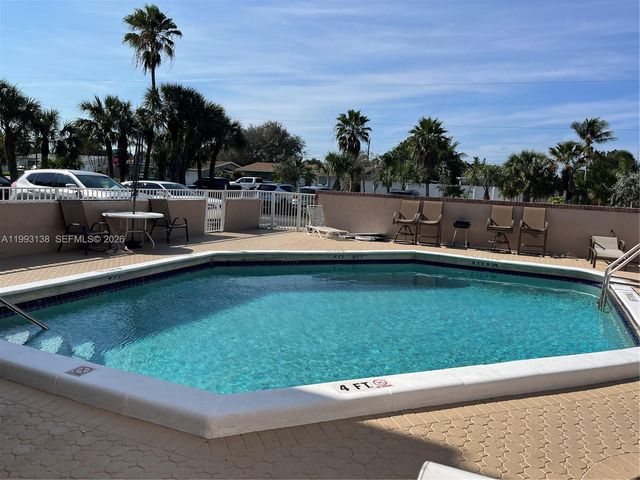 1100 SE 4th Ave 16, Deerfield Beach, FL 33441