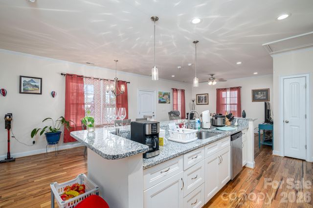 209 Wood Street, Mount Holly, NC 28120