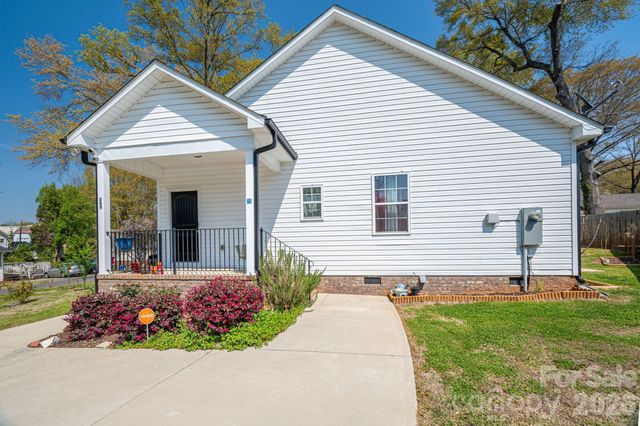 209 Wood Street, Mount Holly, NC 28120