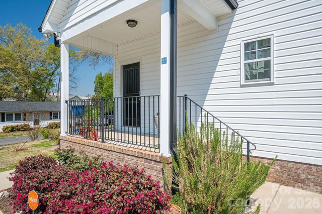 209 Wood Street, Mount Holly, NC 28120