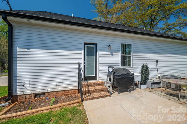 209 Wood Street, Mount Holly, NC 28120