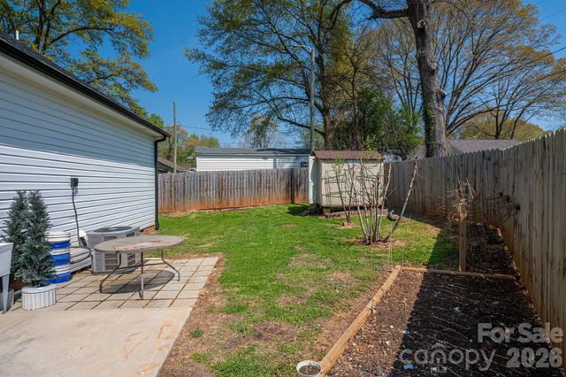 209 Wood Street, Mount Holly, NC 28120